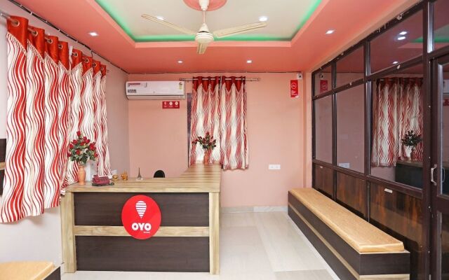 OYO 9842 Hotel Shibani & Suhani