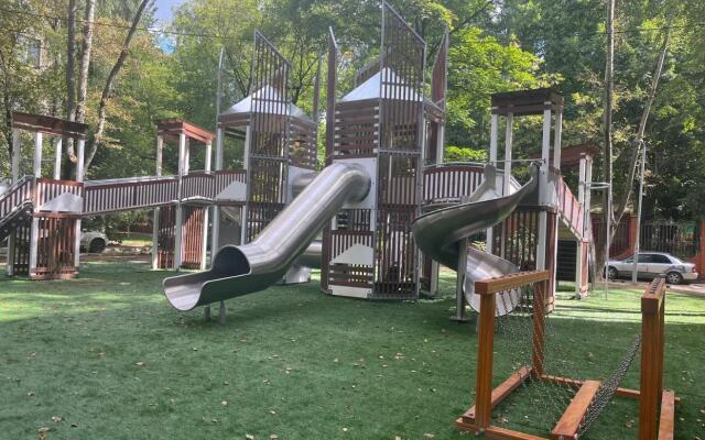 Апартаменты Queenstay на улице Кравченко