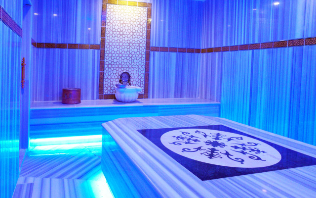 Club Aqua Plaza