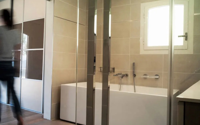 Uxurious Villa in Fréjus With Heated Pool & Panoramic View