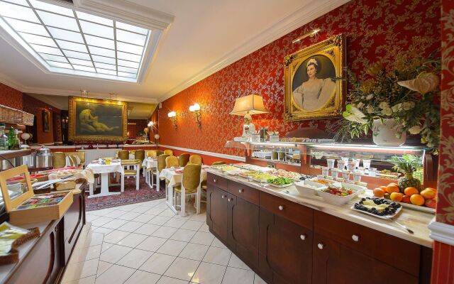 Hotel Urania