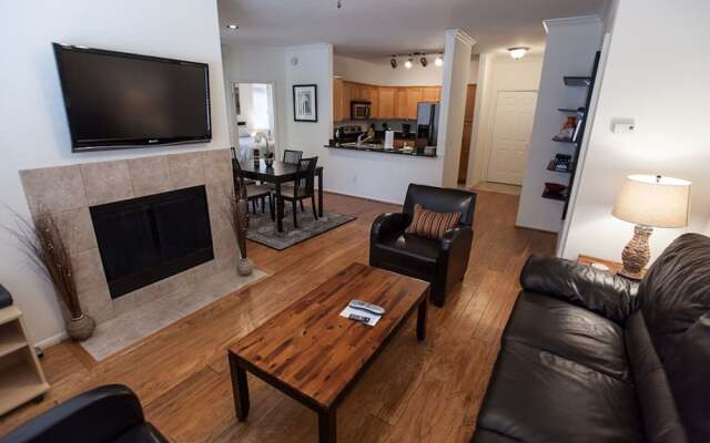 Kierland Villa 3 Bedroom by Casago
