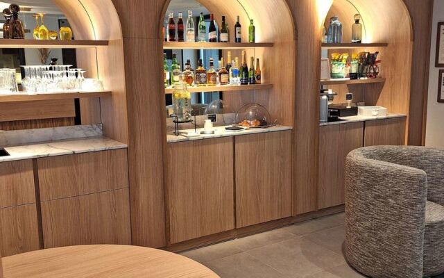 Mercure Paris Arc de Triomphe Wagram