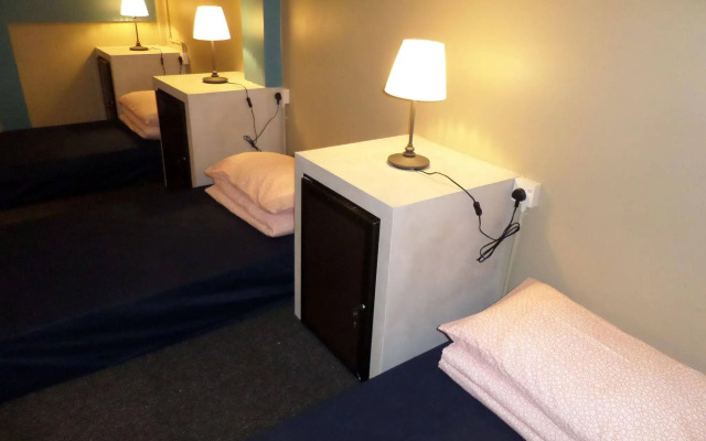 Olive Flashpackers - Hostel
