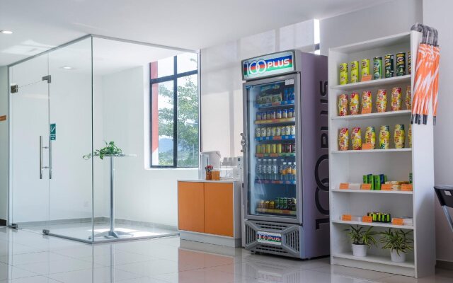 1 Orange Hotel Sungai Buloh
