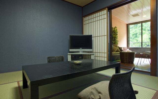 Yamanaka Onsen Ohanami Kyubei