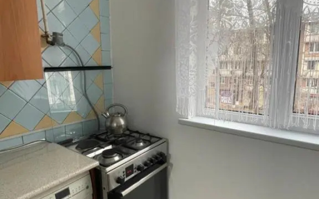 One Bedroom Apartment Near Buyuk Ipak Yuli Metro Station, Located in Downtown