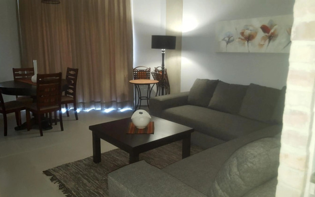 Elegant Apartment at Grove Mall