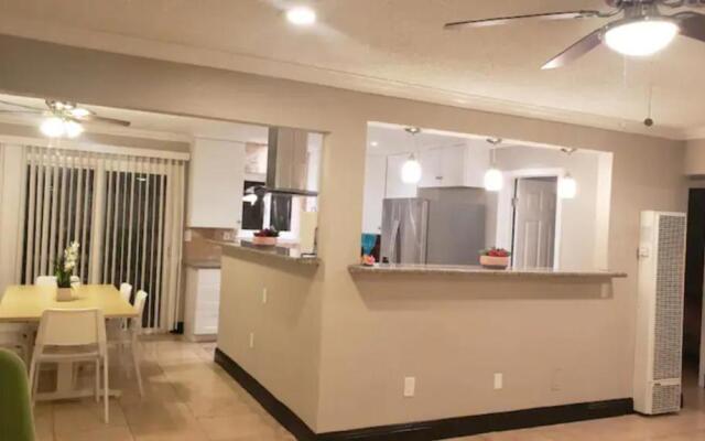 4 MINUTES To BEACH VACATION PLACE