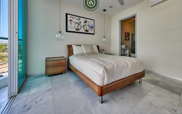 2BR With Private Balcony - Oceanfront Building
