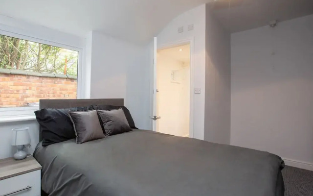Crewe Rooms Ruskin Road