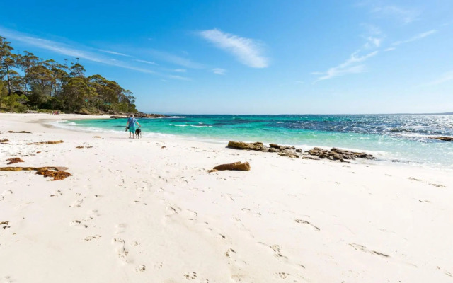 Bimbadgen at Hyams Beach 4pm Check Out Sundays