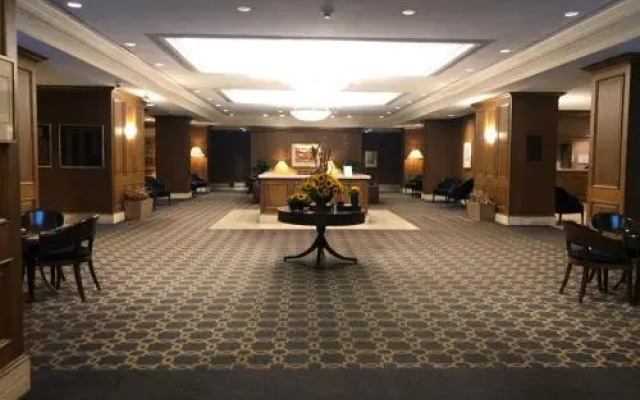 Standard Club
