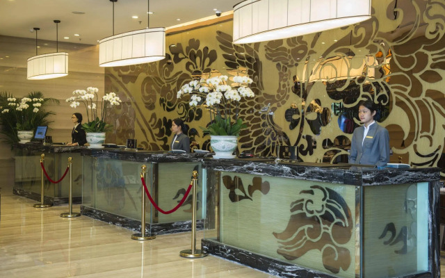 Longjiang Country Garden Phoenix Hotel