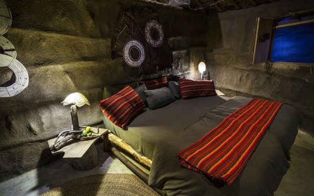 Original Maasai Lodge - Africa Amini Life