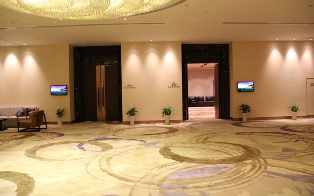 Crowne Plaza Wuxi Taihu by IHG