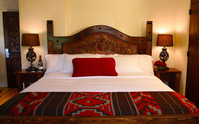 Antigua Inn