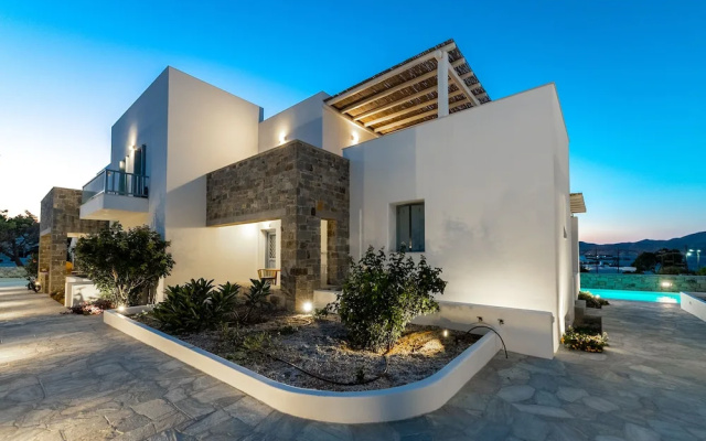 Manesis Suites