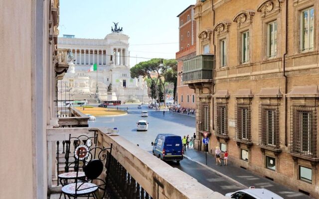 Amazing Piazza Venezia Suites