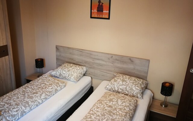 Labo Apartment Towarowa Kercelak