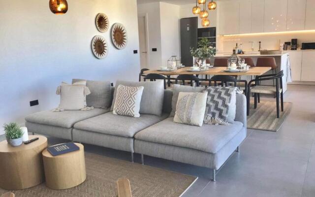 The View Luxury Vacation Apartment 5