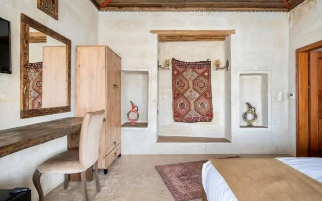 Uzay Cave Suite Hotel
