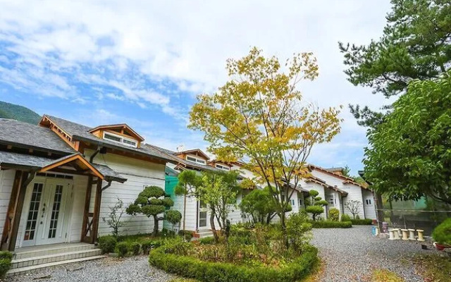 Yangsan Solmaru Pension
