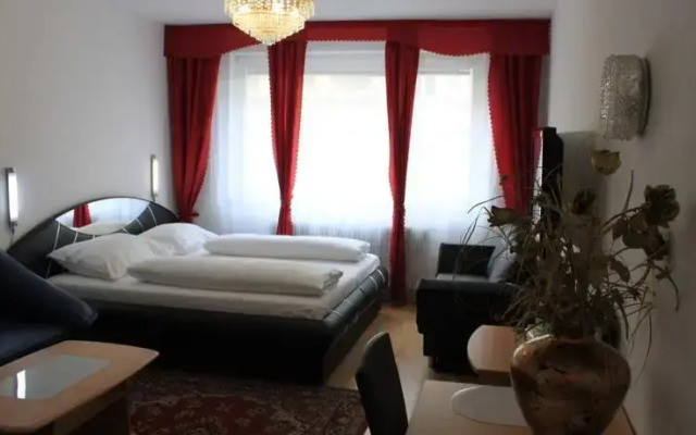 Hotel Pension Adam Apartment