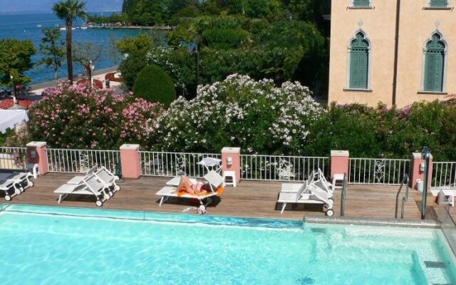 Hotel Alla Riviera