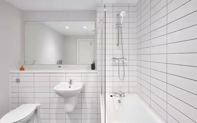 2 Bed Flat - Sleeps 6 - Parking - Wifi