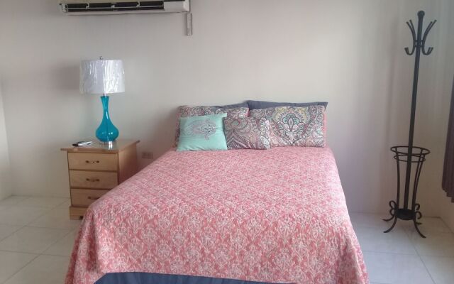 Kensington 212 Suite