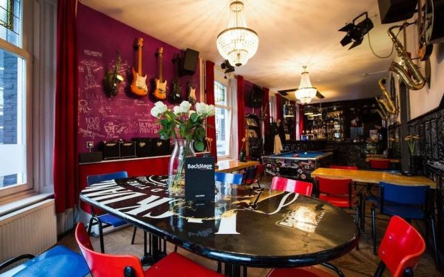 Amsterdam Inn - Digital Access