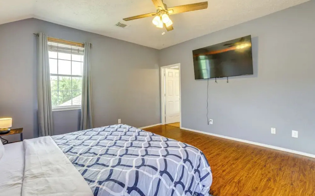 Fish & Hike: Pet-friendly Humble Home w/ Yard