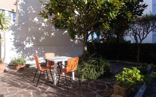 N66 - Numana, Trilocale in Centro Con Giardino