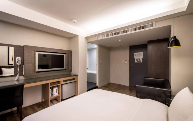 Royal Garden Hotel