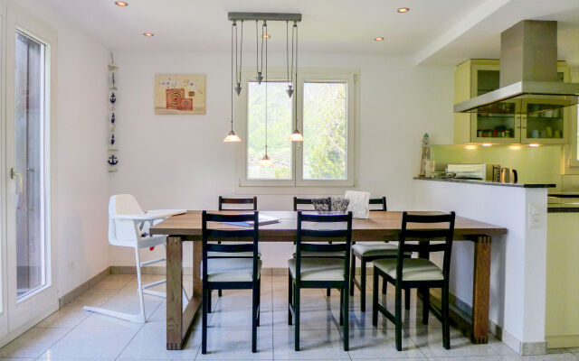 Holiday Home Chalet Aaregg