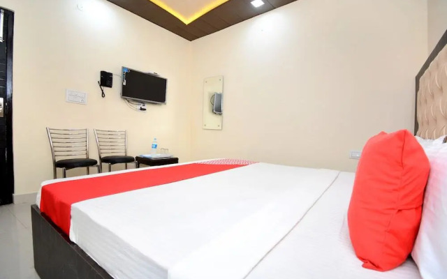 Aashiaana Guest House by OYO Rooms