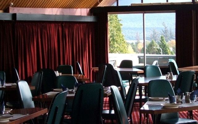 Fiordland Hotel