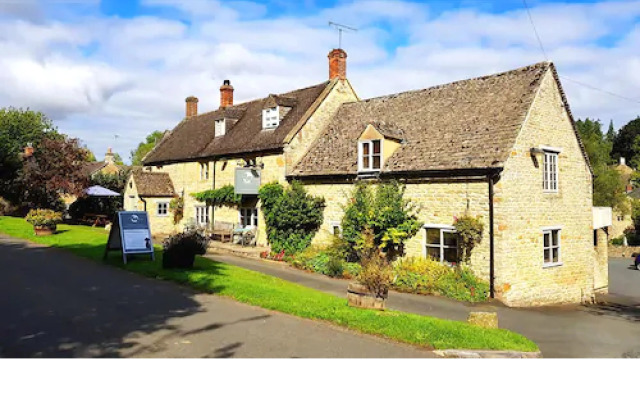 Horse & Groom - Upper Oddington