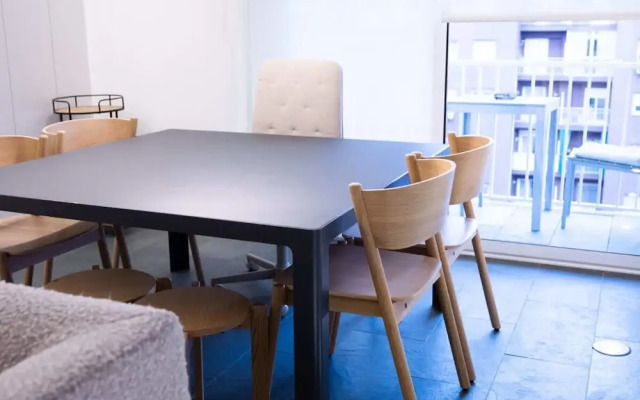 Ampersand - Bright 2-bedroom Apartment