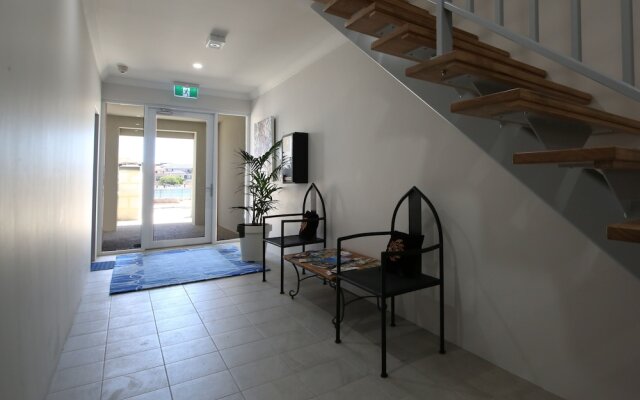 Studio Style Mindarie Marina