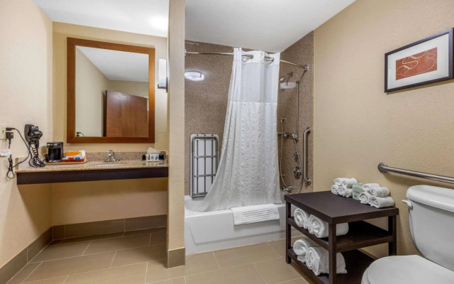 Comfort Suites Pelham Hoover I-65