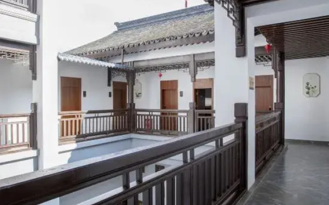 Yunzhongyun Hot Spring Hotel (Mile Branch)