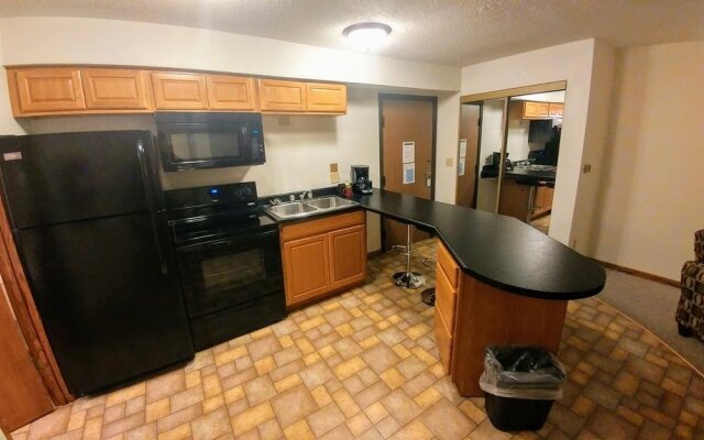 Alexis Park Inn & Suites