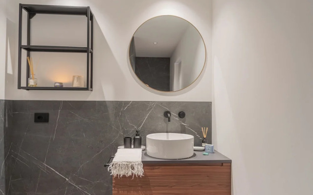 Piccola Como Lotus by Rent all Como