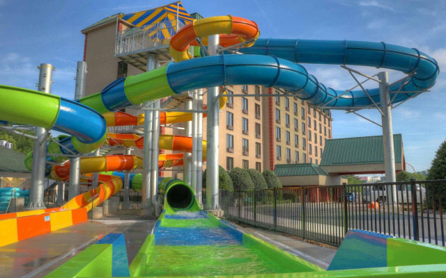 Country Cascades Waterpark Resort