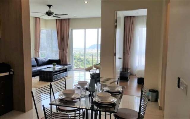 Suites at The Haven Lakeside by Plush
