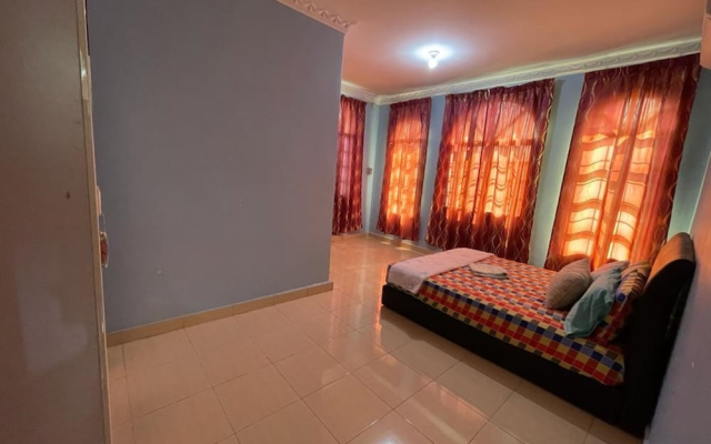 OYO Home 90425 Embun Homestay 1