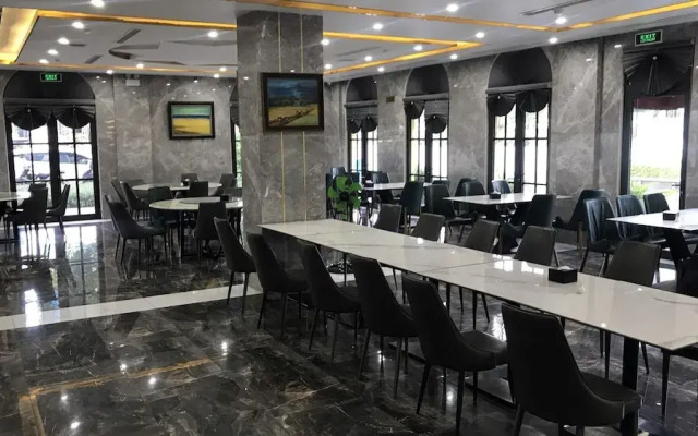 Green Suites Hotel Ha Long