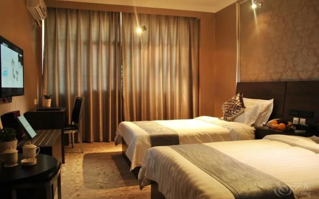 Dali N-Hotel